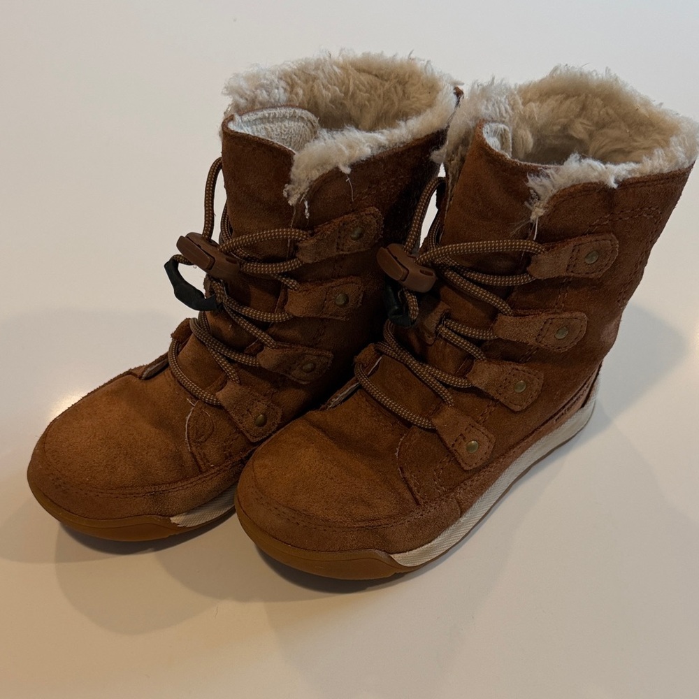 Sorel kids winter boots. Size 11 toddler. Waterproof. Fur lined.